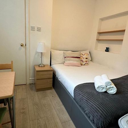 En-Suite Near Everything. Shepherd'S Bush - 伦敦 外观 照片